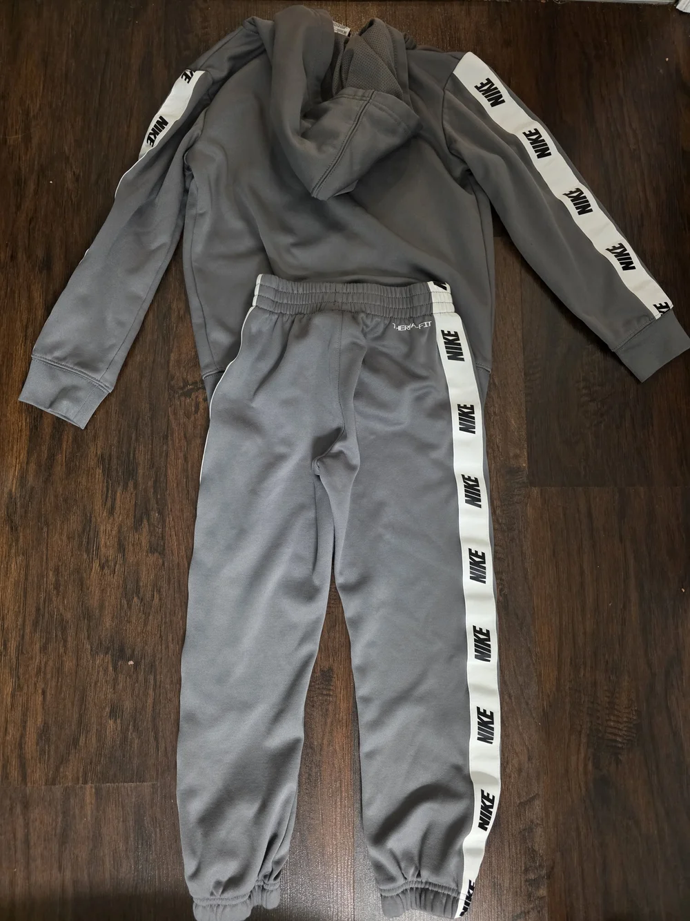Nike Kids Gray Swoosh Tape-Trim Jogger Pants